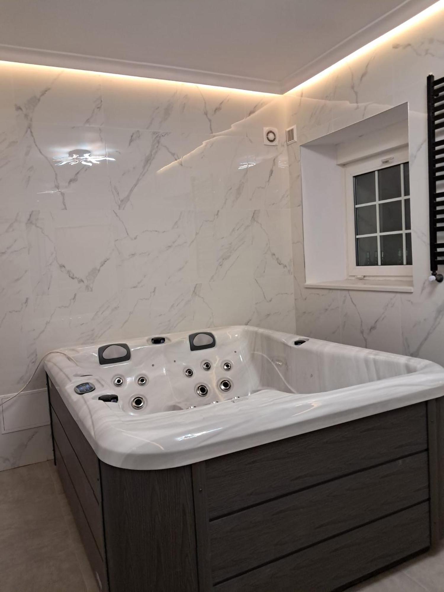 Szwajcarka Willa Z Sauna I Jacuzzi Kudowa-Zdrój Buitenkant foto