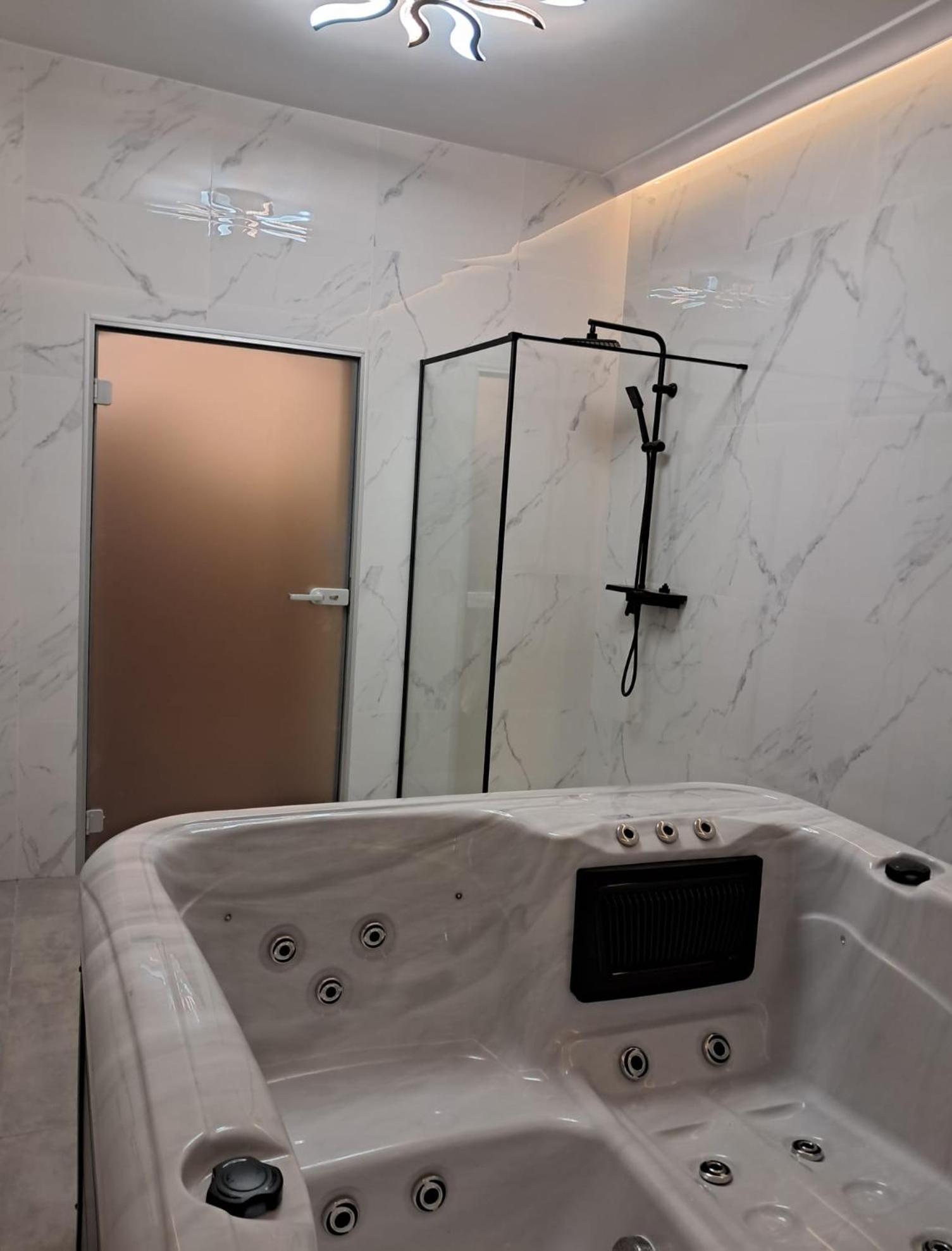 Szwajcarka Willa Z Sauna I Jacuzzi Kudowa-Zdrój Buitenkant foto