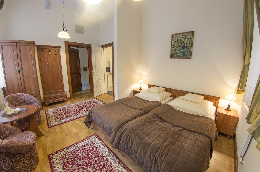 Szwajcarka Willa Z Sauna I Jacuzzi Kudowa-Zdrój Kamer foto