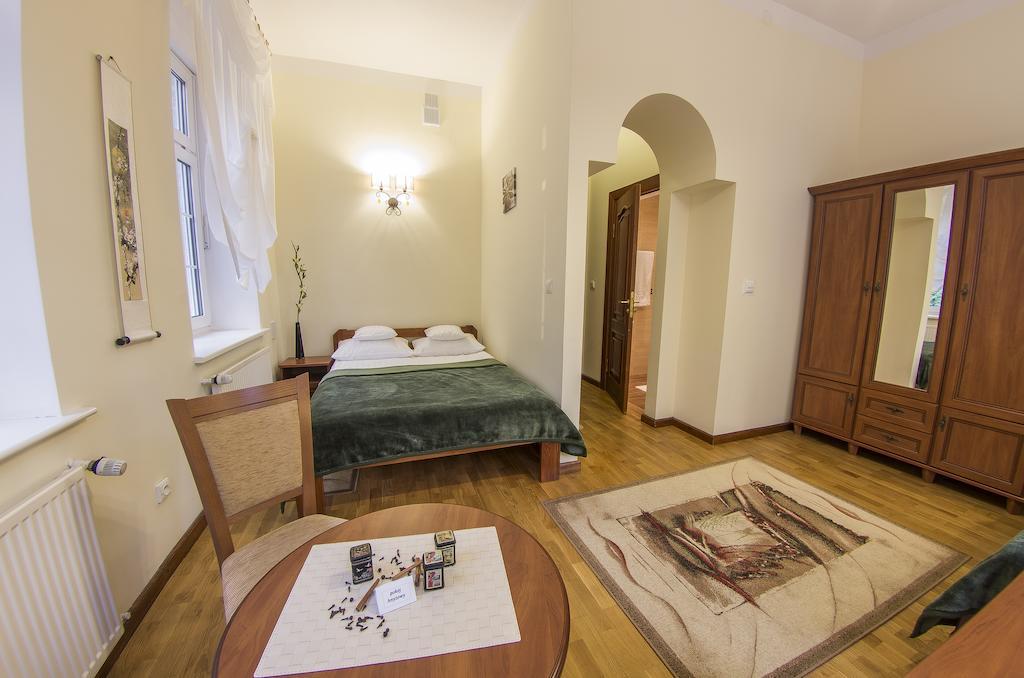 Szwajcarka Willa Z Sauna I Jacuzzi Kudowa-Zdrój Kamer foto